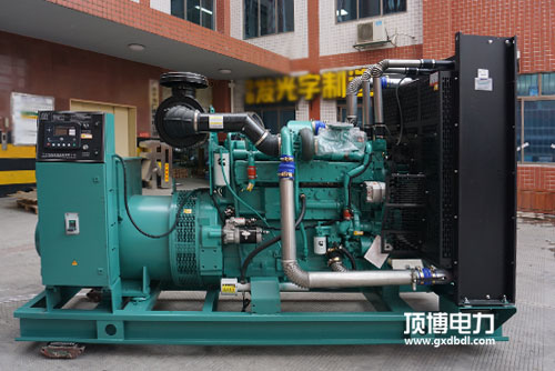 采購柴油發(fā)電機組選哪個品牌好？玉柴or濰柴，康明斯or上柴？
