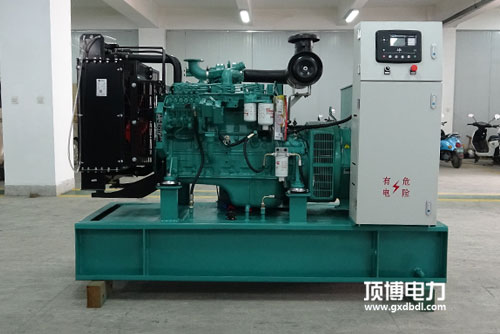 過熱馬上加冷卻水，難怪柴油發(fā)電機(jī)組又要維修！